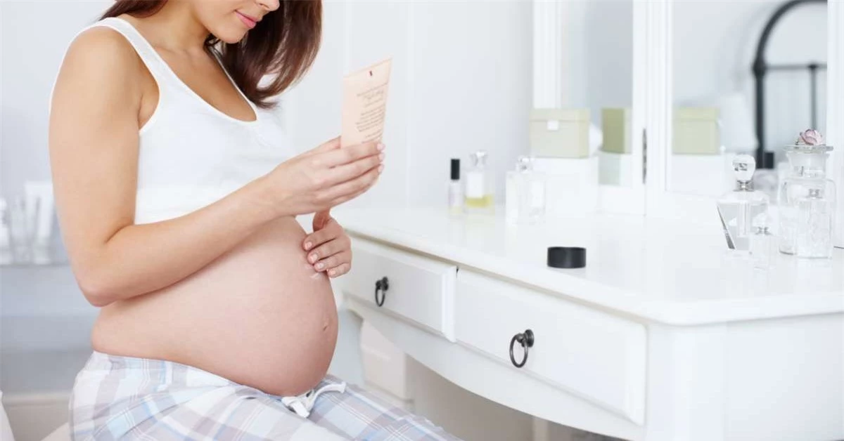 Mẹ bầu dùng mỹ phẩm có ảnh hưởng đến thai nhi không?