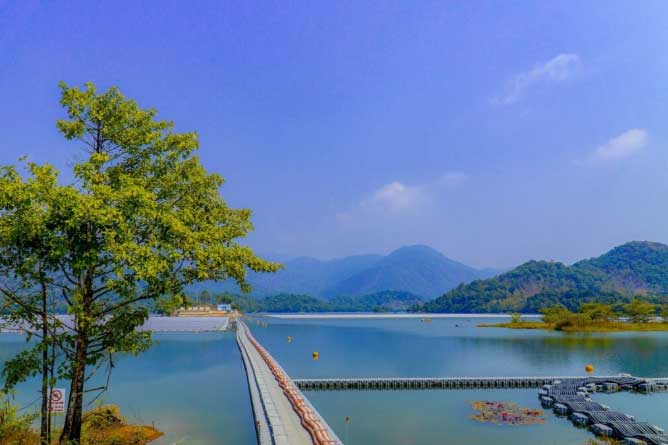 Hồ Đa Mi - Viên ngọc xanh của Bình Thuận