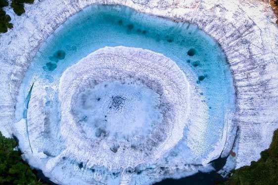 Bí ẩn "hồ mắt rồng" chỉ xuất hiện vào mùa xuân ở Nhật Bản