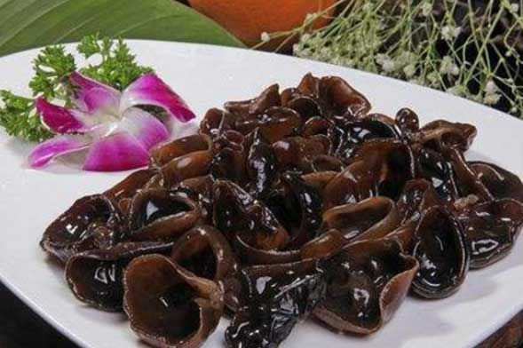 3 loại rau củ có thể ngấm ngầm hại gan, người trung niên, người cao tuổi nên ăn càng ít càng tốt