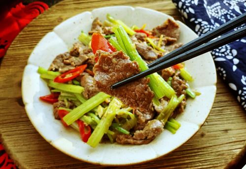 Xào thịt bò lần nào cũng dai nhách, đầu bếp lắc đầu: Làm thế mất hết chất