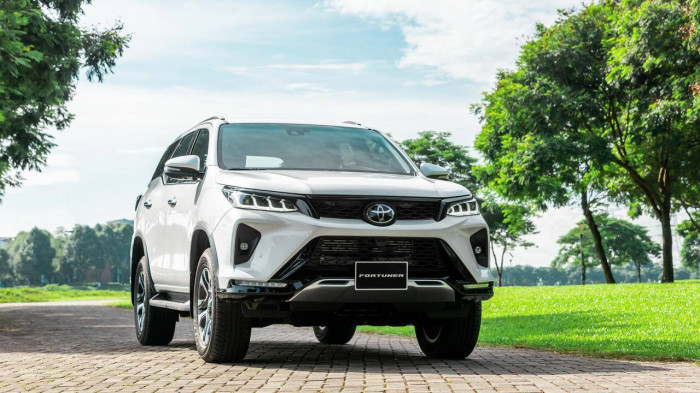 Toyota giảm giá kịch sàn xe sản xuất 2022: Cao nhất 130 triệu đồng