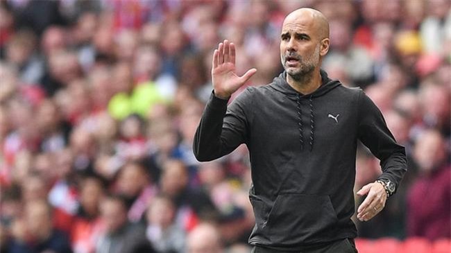Pep Guardiola len tieng ve cuoc dua vo dich o Ngoai hang Anh