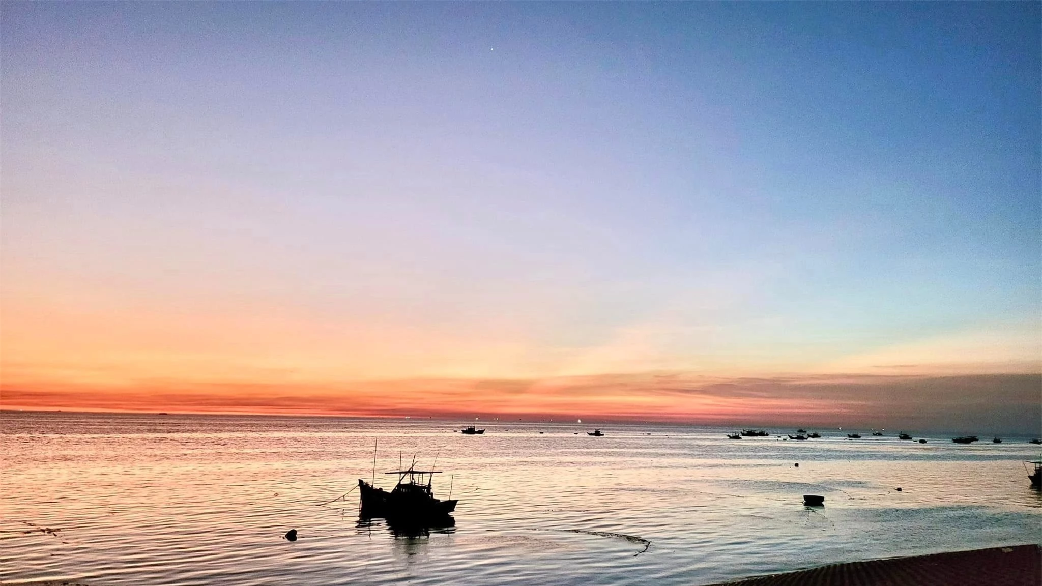 Khám phá thêm nhiều góc ảnh đẹp và lạ ở đảo Phú Quý - 7