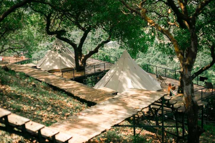 4 khu cắm trại sang chảnh quanh hồ Trị An
