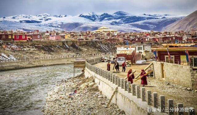 Nữ Nhi Quốc ngoài đời thực: Toàn bộ nữ giới đều chọn trở thành… ni cô