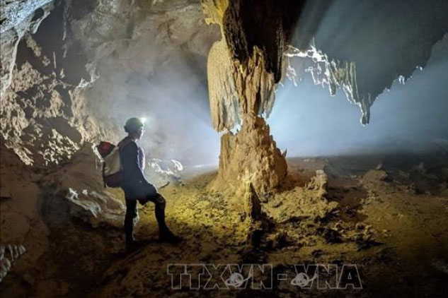 Phát hiện hơn 3,3 km hang động tuyệt đẹp, còn nguyên sơ ở Quảng Bình