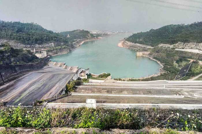 Ngắm sông Đà từ nhà máy thủy điện lớn thứ hai Việt Nam