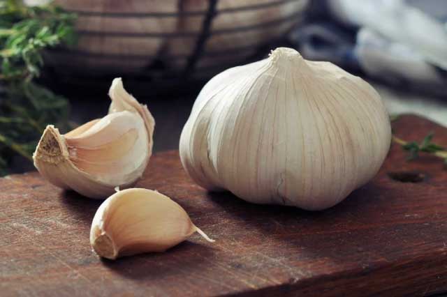 Ăn tỏi sống hay tỏi chín tốt hơn: Có sự khác biệt lớn mà bạn cần biết