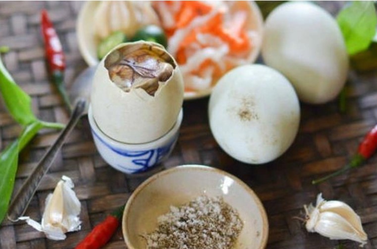 Chi&#xEA;u ch&#x1ECD;n tr&#x1EE9;ng v&#x1ECB;t l&#x1ED9;n ngon, b&#x1ED5; d&#x1B0;&#x1EE1;ng r&#x1EA5;t &#x111;&#x1A1;n gi&#x1EA3;n