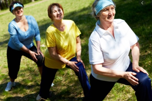 Phụ nữ qua tuổi 40 nên làm những điều này để xương luôn chắc khỏe