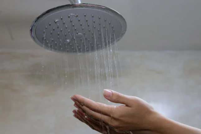 5 thời điểm dù muốn cũng không nên tắm