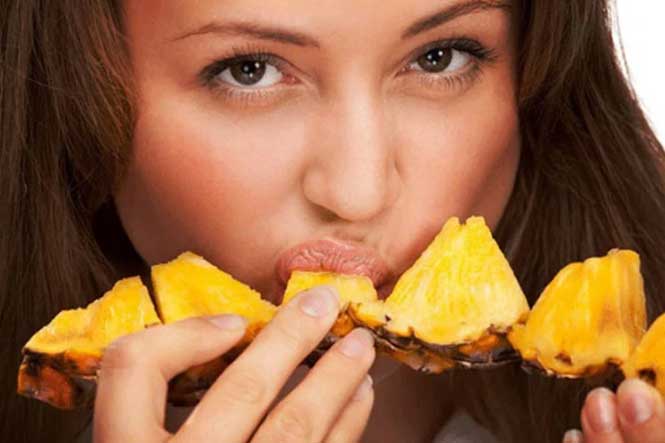 Dứa chín có lợi ích cực tốt đối với sức khỏe nhưng cũng có thể thành "chất độc" nếu không biết cách ăn đúng