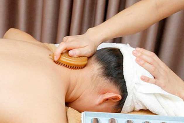 Dùng lược chải vào những bộ phận này, đem lại hiệu quả "xua tan" bệnh tật khiến bạn phải bất ngờ