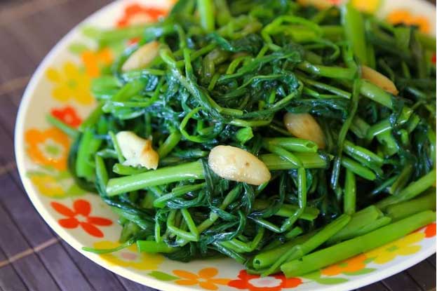 5 lo&#x1EA1;i rau gi&#x1EA3;i &#x111;&#x1ED9;c gan &#x111;ang v&#xE0;o m&#xF9;a, &#x103;n nhi&#x1EC1;u m&#xE1;t ru&#x1ED9;t &#x111;&#x1EE1; nhi&#x1EC7;t mi&#x1EC7;ng l&#x1EA1;i kh&#x1ECF;i t&#xE1;o b&#xF3;n