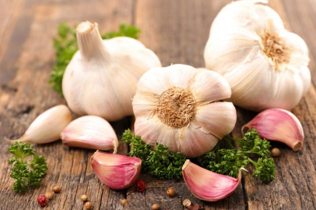 Tác dụng thần kỳ của việc ăn tỏi sống