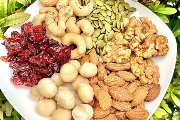 Tại sao nên đưa hạt dinh dưỡng vào thực đơn hằng ngày?