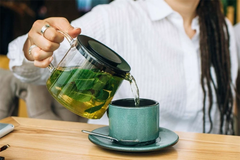 Những điều nên tránh khi uống trà xanh - Ảnh 6.