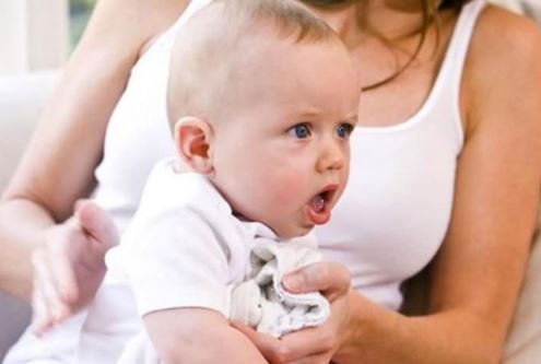 Cách chăm sóc trẻ sơ sinh bị ho đờm