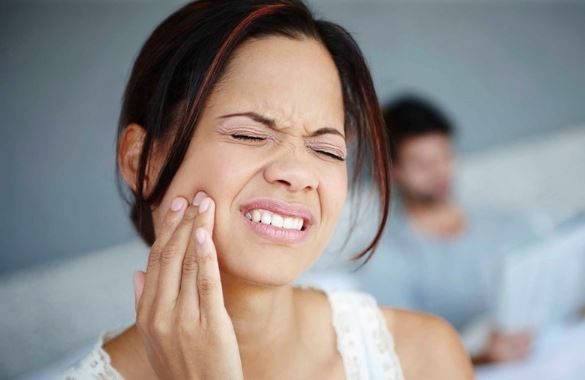 Cách giúp bạn giảm đau khi mọc răng khôn