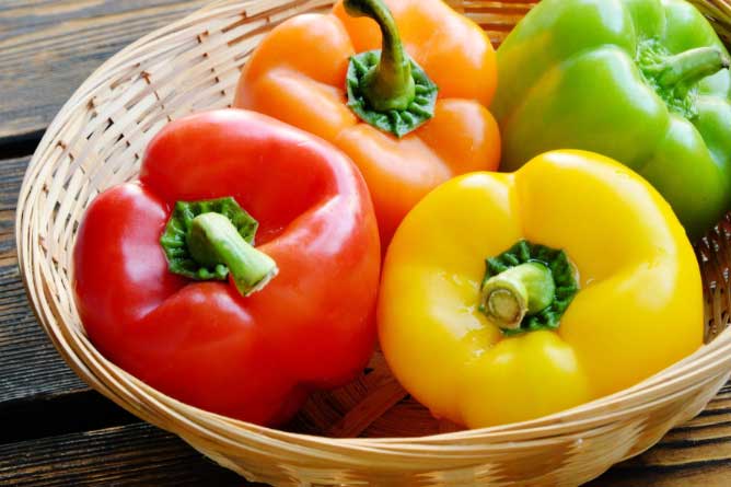 Loại quả giàu vitamin C hơn cam quýt, bác sĩ da liễu khuyên dùng để tăng collagen