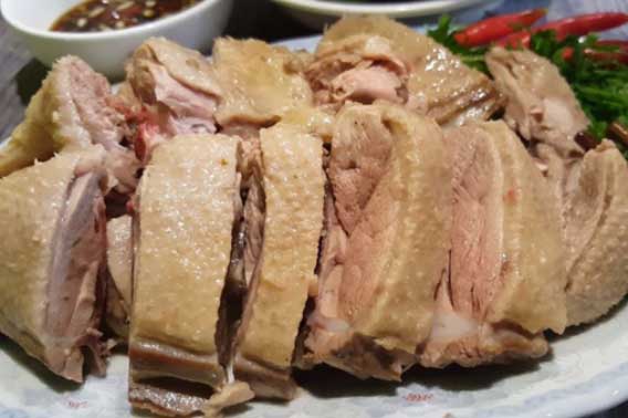 Luộc vịt đừng vội bỏ ngay vào nước: Làm thêm bước này vịt thơm ngon, hết sạch mùi hôi ai cũng