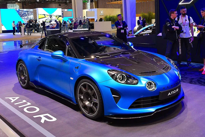 2. Alpine A110 R (vận tốc tối đa: 285 km/h).