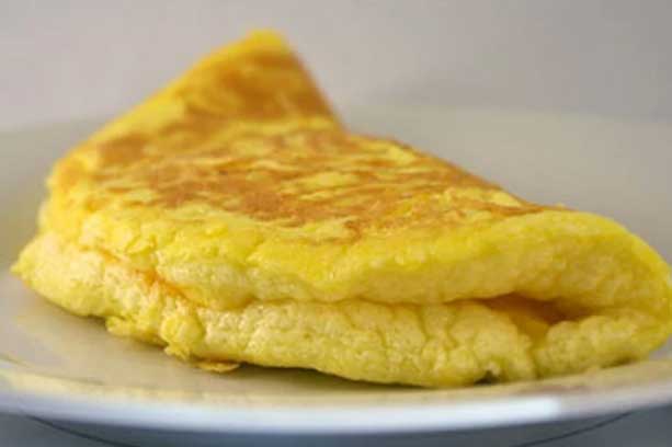 Rán trứng đừng đập luôn vào chảo, cho thêm thứ này trứng xốp mềm, đầy chật đĩa