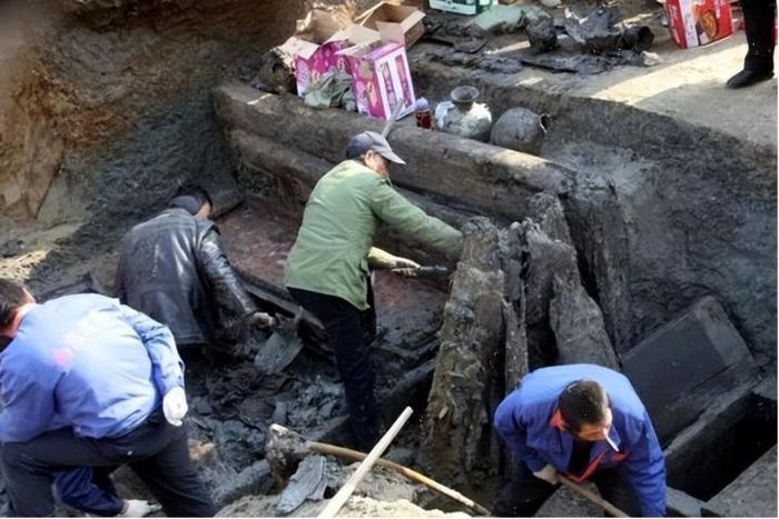 Kinh ngạc mộ cổ 200 năm: Thi thể mỹ nhân nguyên vẹn, tỏa mùi thơm như Hàm Hương 