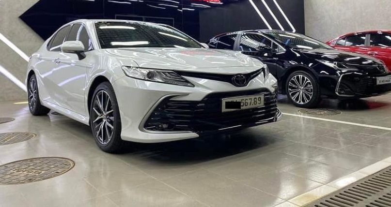 Toyota Camry biển số "san bằng tất cả" rao bán với giá ngang căn nhà, xe chưa từng lăn bánh