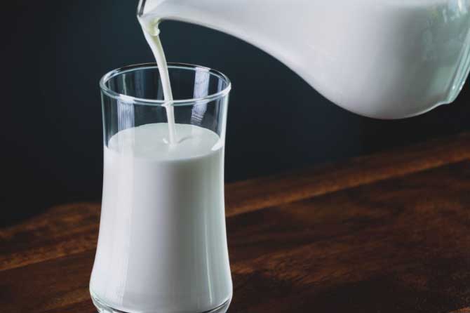 5 loại thực phẩm người bị mụn nên tránh xa để giảm tình trạng "mụn chồng mụn"