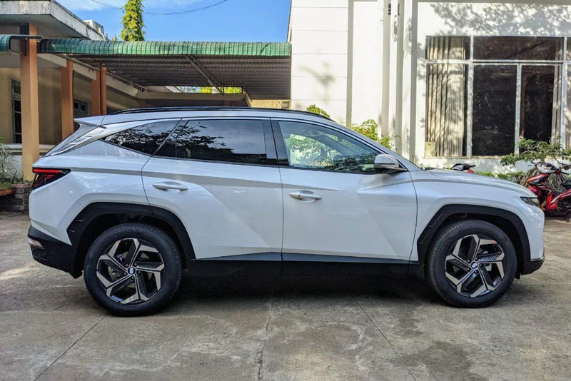 Hyundai Tucson.