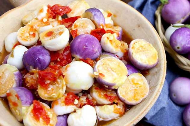 4 sai lầm khi ăn cà muối khiến bạn đi viện nhanh nhất