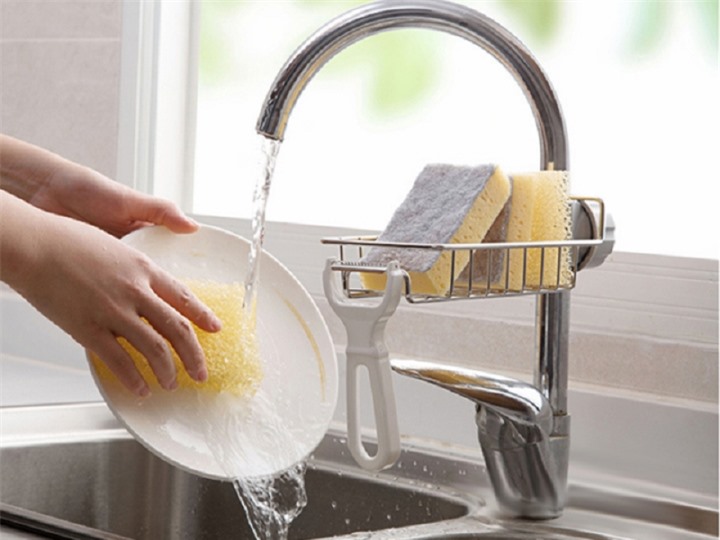 6 sai lầm khi rửa bát gây hại sức khỏe - 2