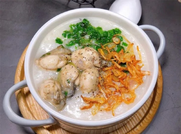 Cháo hàu sữa Quảng Ninh, thưởng thức một lần là mê cả đời - 1