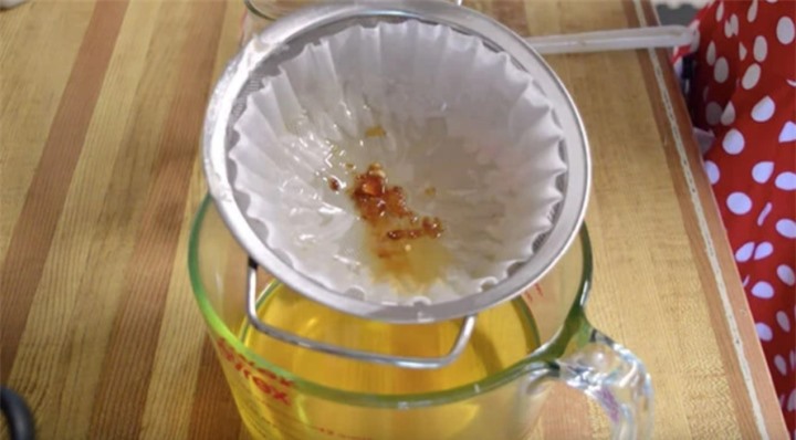 Mẹo xử lý dầu ăn thừa đúng cách, an toàn - 2