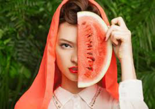 Cải thiện làn da cháy nắng mùa hè từ những trái dưa hấu