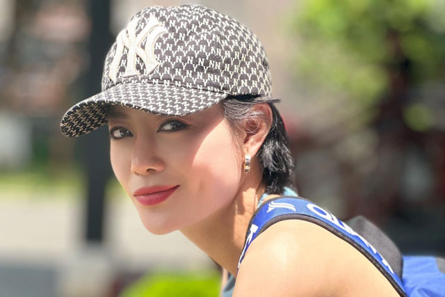 Thanh Hương "Cuộc đời vẫn đẹp sao" nóng bỏng, gợi cảm ở đời thường