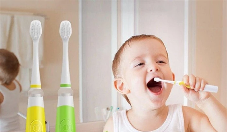 Bạn đã biết cách chọn bàn chải đánh răng cho trẻ nhỏ