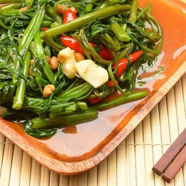 Rau quốc dân giá rẻ, giúp hạ đường huyết, nhuận tràng ở Việt Nam nhưng người Nhật cực thích-2