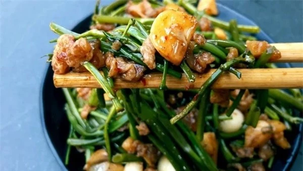 Rau quốc dân giá rẻ, giúp hạ đường huyết, nhuận tràng ở Việt Nam nhưng người Nhật cực thích-3