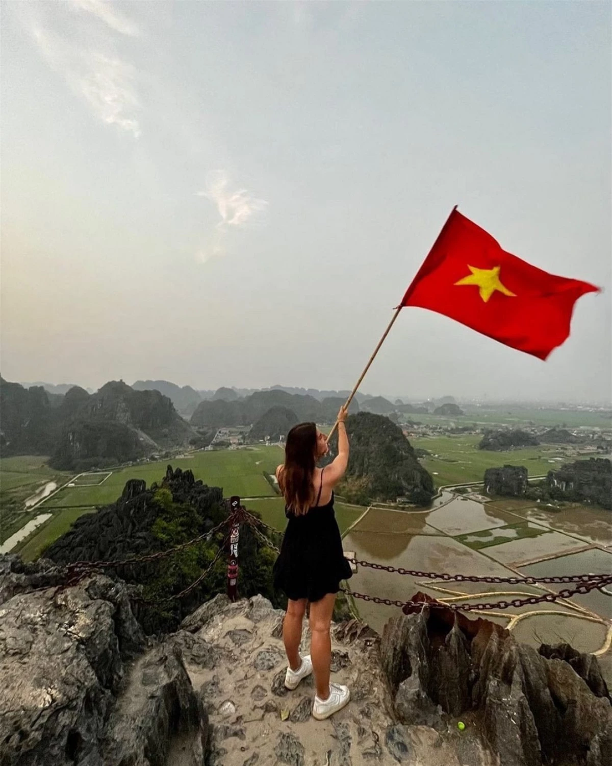 trải nghiệm hang múa, đệ nhất checkin hút cả khách tây lẫn khách việt hình ảnh 3 trai nghiem hang mua, de nhat checkin hut ca khach tay lan khach viet hinh anh 3