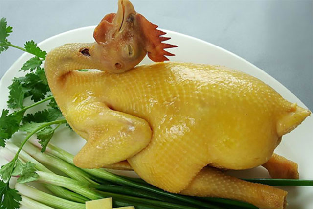 Cách luộc gà ngon không cần nước