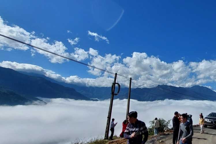 Săn mây ở nơi con sông Hồng chảy vào đất Việt