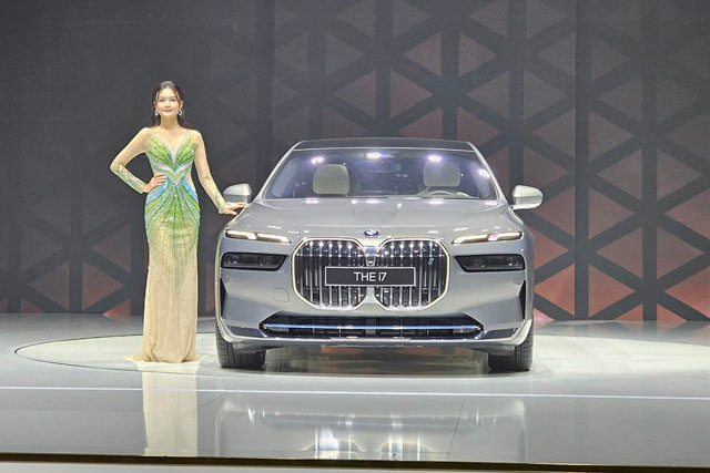 Chi tiết xe điện hạng sang BMW i7, giá 7,199 tỷ đồng Việt Nam