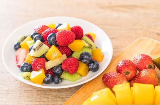 Những cách uống sinh tố trái cây cực hại cho sức khỏe