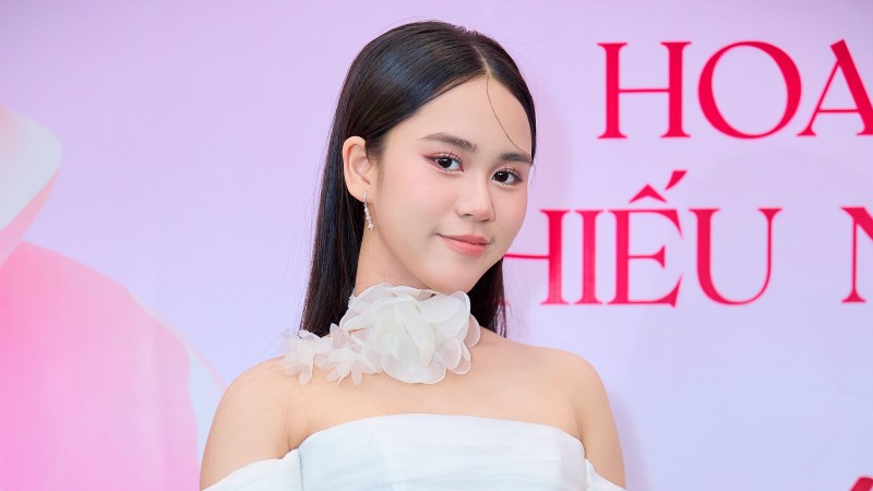 Bella Vũ ngồi "ghế nóng" cuộc thi Hoa hậu sinh thái thiếu niên Việt Nam 2023