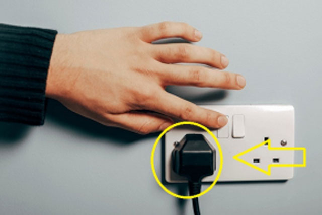 8 thiết bị ngốn điện số 1 hơn cả điều hòa: Dùng xong rút ổ cắm ra đỡ mất tiền oan