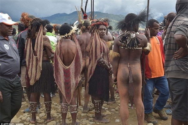 Bộ tộc ướp xác người chết bằng khói, giữ nguyên vẹn hàng trăm năm ảnh 13