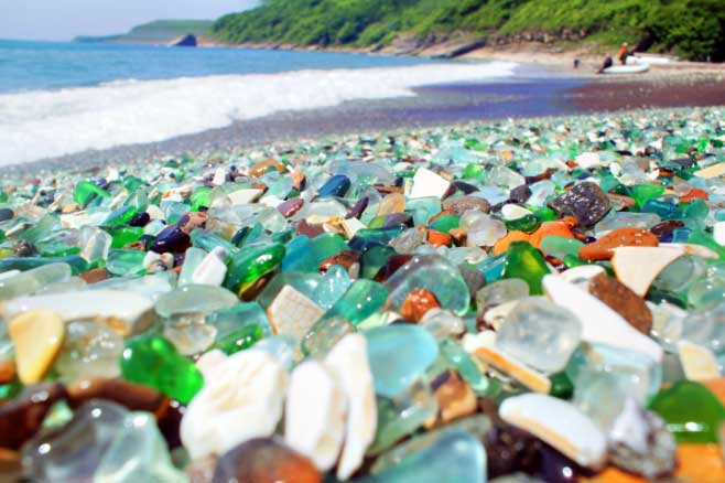 Bãi biển thủy tinh kỳ diệu ở Nga đẹp như trong cổ tích